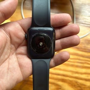 Apple Watch SE 44mm